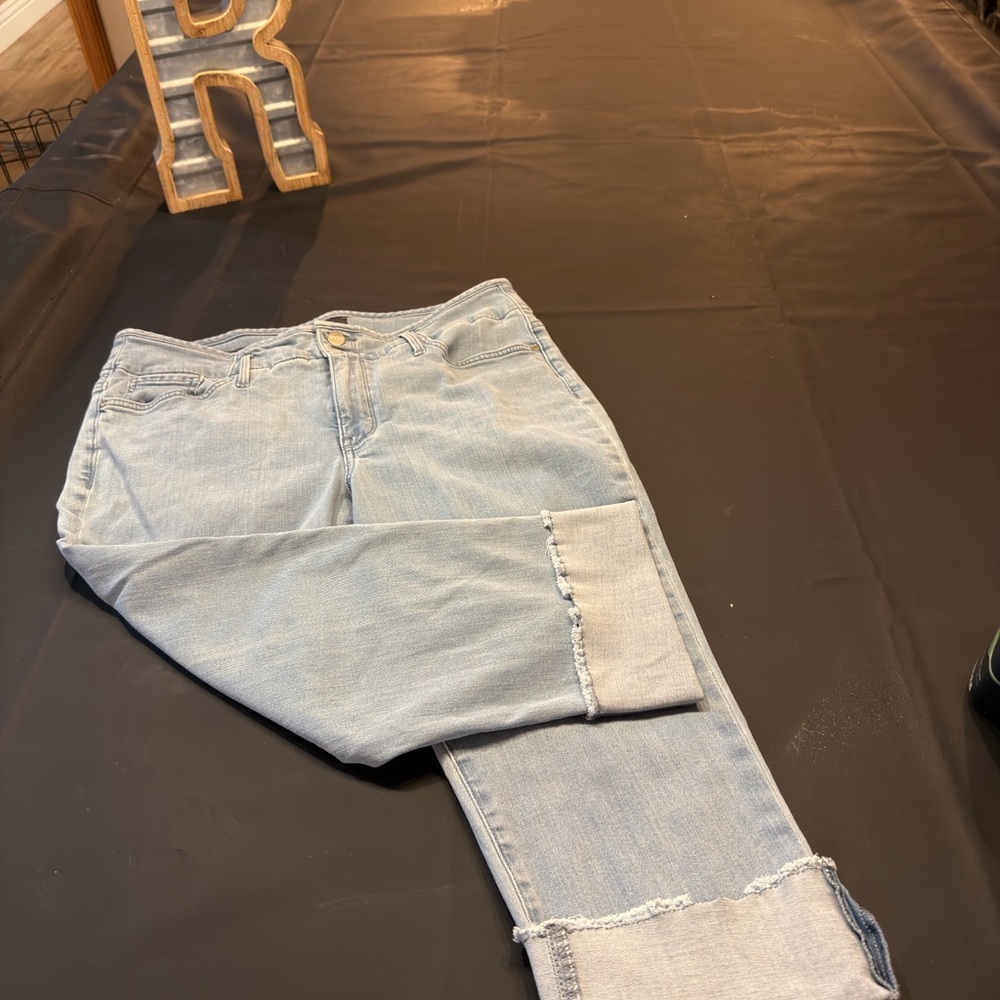 NYDJ Light Wash Cropped Jeans